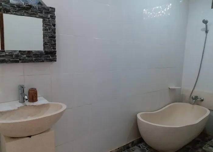 Praety Quarto em Acomodações Particulares *