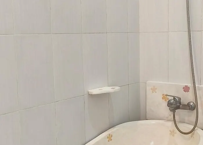 Praety Quarto em Acomodações Particulares *